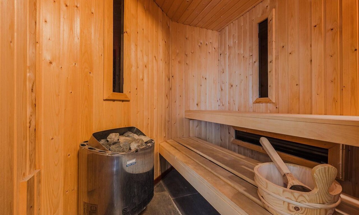 Arcen Ski Chalet | Apartment in Netherlands near Nature Trails