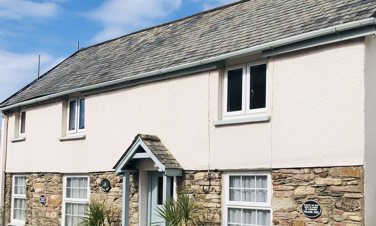 West Down House | Cottage, close to Devon beaches with games room