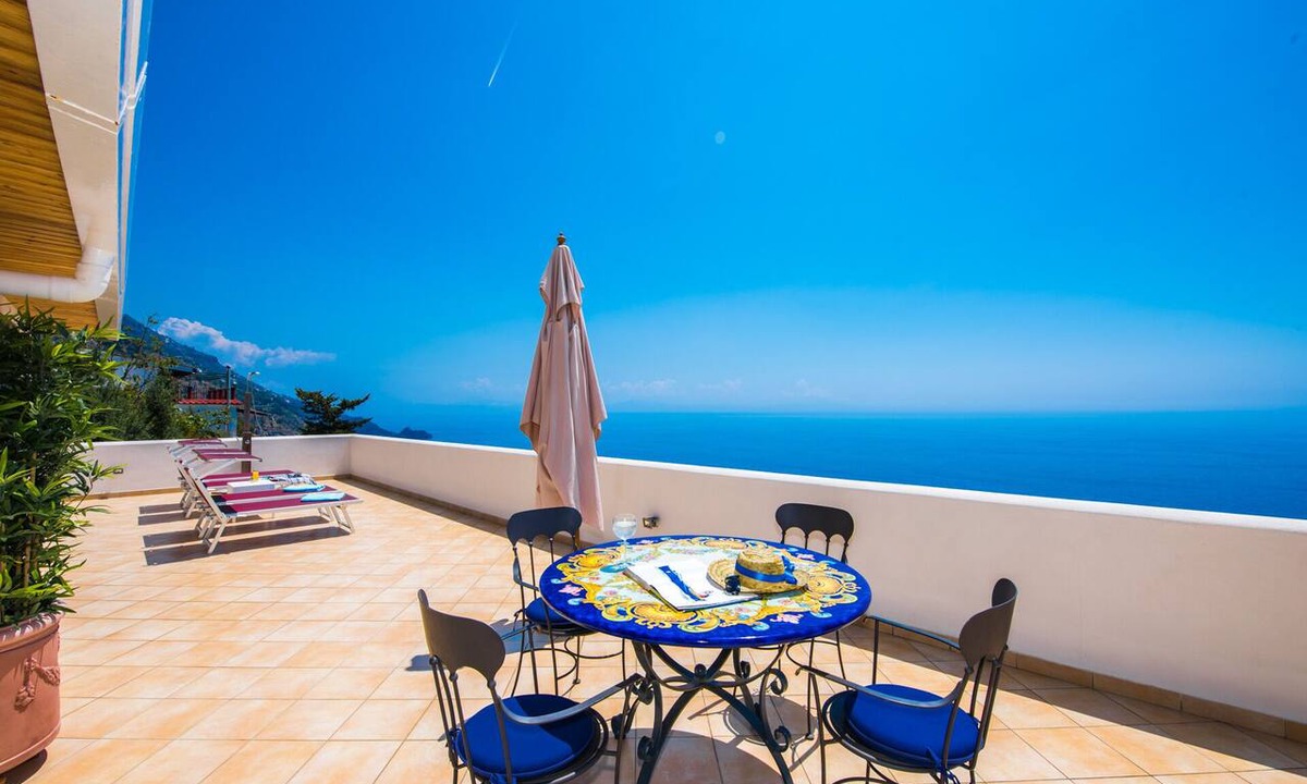 Praiano Apartment | Ideal for young couples, families or friends. Spectacular view, Wi-Fi