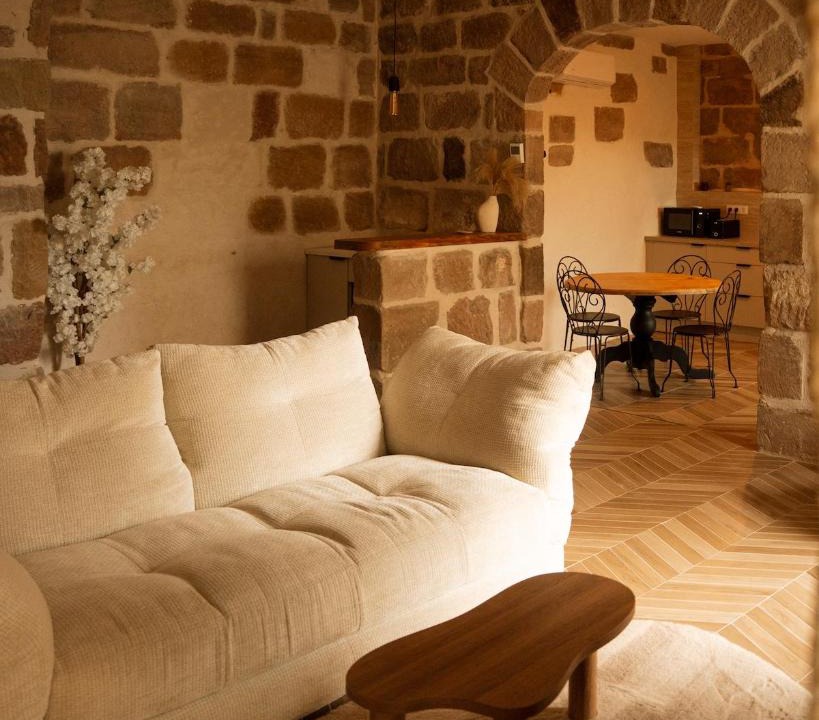Malemort-sur-Correze House | La suite Lithea balneotherapie et cinema