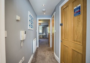 16 Astor - one bed apartment with juliette balcony and stunning uninterrupted sea views in Torquay