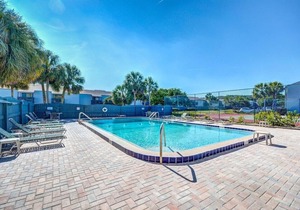 Minutes to the Beach: Pool and Tennis in Fernandina Beach