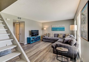 North End Retreat: Pool, Tennis, Close to Beach in Fernandina Beach