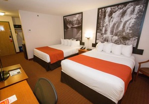 Super 8 by Wyndham Drayton Valley in Drayton Valley