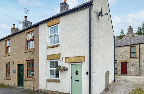 Tideswell Cottage | 2 bedroom accommodation in Tideswell