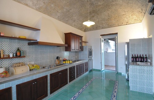 Amalfi Villa | Amalfi villa rental for 16 people - large villa on the Amalfi coast of Italy
