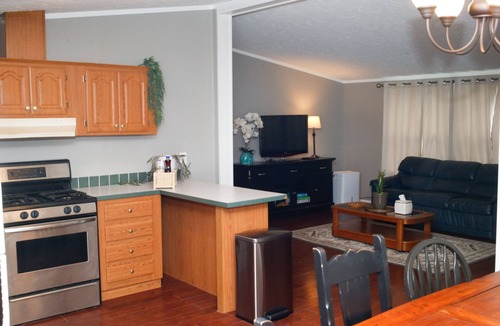 Northport House | Charming 3 Bedroom in the heart of Leelanau County