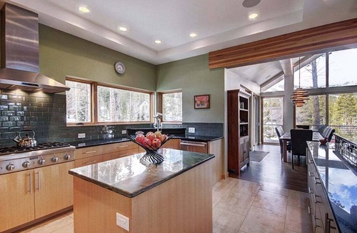 Warrior's Mark West House | Cloud Cabin: Warrior's Mark Home, Hot Tub & Steam Shower, Resort Views!