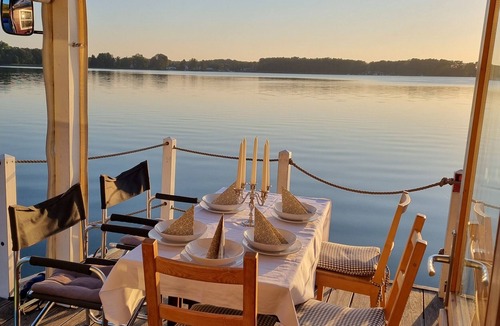 Koenigs Wusterhausen Boat Rental | Houseboat 'BunBo 1060' with Lake View