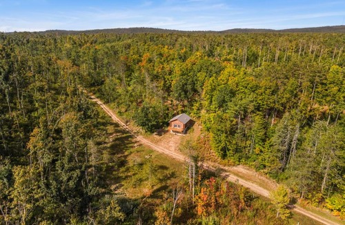 Vanderbilt House | Handcrafted Log Cabin on 40 Private Acres