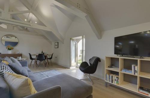 Talaton House | Hayloft