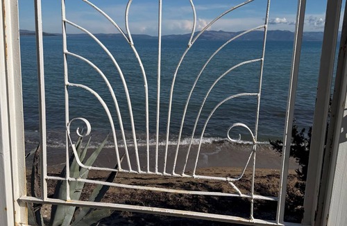 Nea Makri Villa | House on the beach