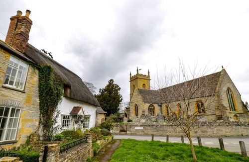 Bretforton Cottage | HYDRANGEA, romantic, character holiday cottage in Bretforton