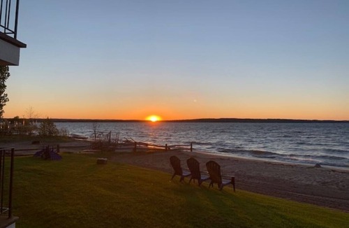 Traverse City Condo | Lake Michigan Beach condo Traverse City East Bay