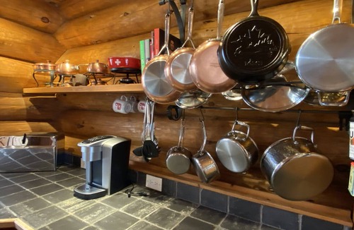 Lac Superieur Village Ski Chalet | Le Rustic Chic Cottage