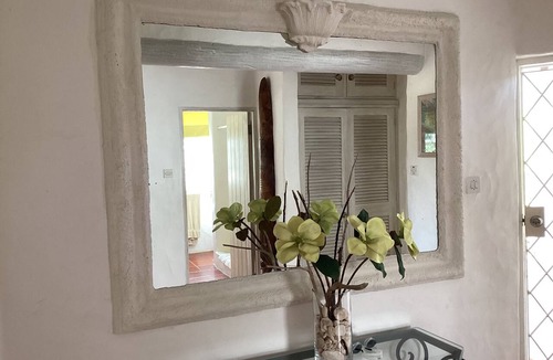 Mullins Apartment | Luxurious Private Apartment with pool 4 minutes walk to Mullins Beach West Coast
