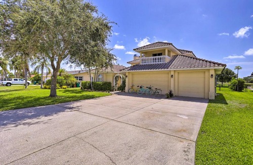 Cocoa Isles Country Club House | Luxury Cocoa Beach Getaway with Saltwater Pool!