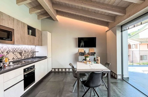 Artallo Apartment | Nice apartment for 4 guests with A/C, WIFI, pool, TV, terrace and pets allowed