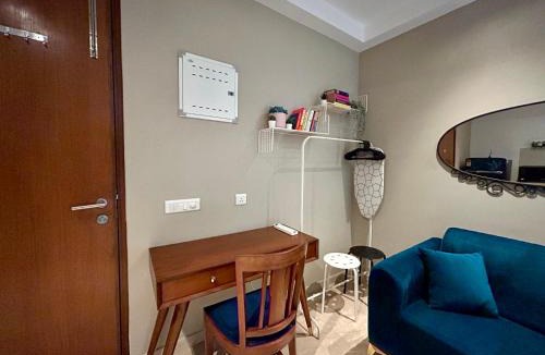 Thane West Apartment | Peak View Studio@Hiranandani thane