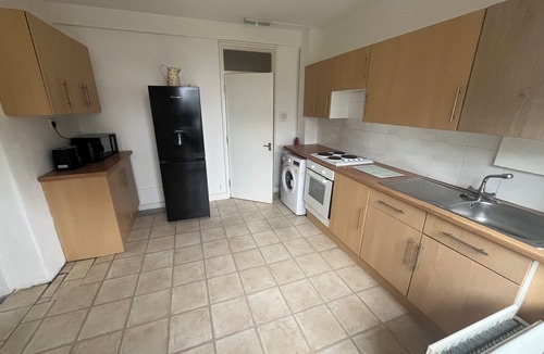 Shoreditch Apartment | Stylish Shoreditch apartment modern comfort in the heart of London. Pet friendly