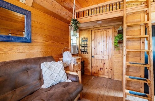 Sevierville Cottage | Tiny house experience! Re-discover Life, Love, Self and Peace
