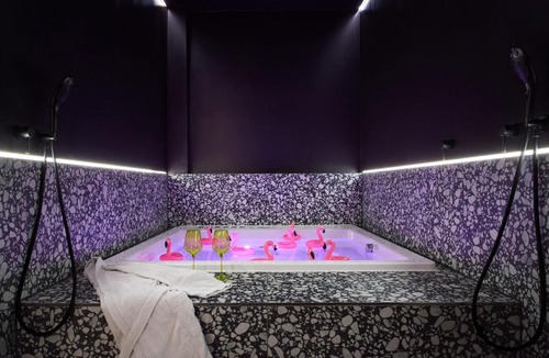 Wrangelkiez Apartment | Your very unique private spa in Berlin Kreuzberg