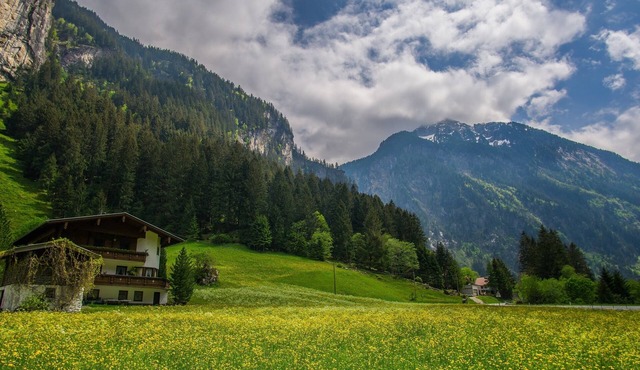 110-square-meter vacation apartment in a quiet location in the wild and romantic Zillertal Valley in Mayrhofen