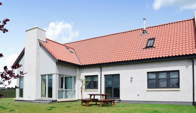 3 bedroom accommodation in Linlithgow, near Edinburgh in Edinburgh