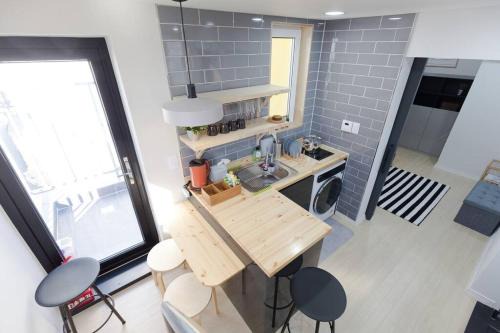 3R+2Baths/Ewha/Sogang/near Shinchon & Hongdae in Seoul