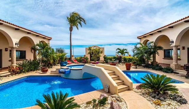 6BR Villa in San José del Cabo with Pool & Views in Campo de Golf Fonatur