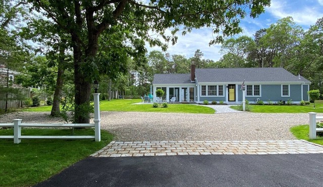 Absolute Gorgeous 6 BR Home w/3-Min Walk to Beach! in Yarmouth