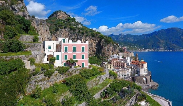 Amalfi villa rental for 16 people - large villa on the Amalfi coast of Italy in Amalfi