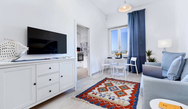 AMORE RENTALS - Appartamento Tramontano with Air Conditioning and Internet WI-FI in Sorrento