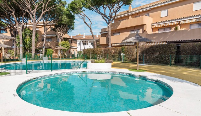 Apartment near the Beach with Wi-Fi, Air-Conditioning, Pool, Terrace and Balcony in Chiclana de la frontera