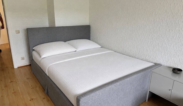 Apartment-Ensuite with Shower-River view in Wuppertal
