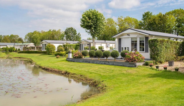 Awesome home in De Heen with WiFi in De Heen