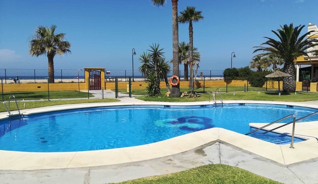 Beachfront apartment with large terrace in Tarifa