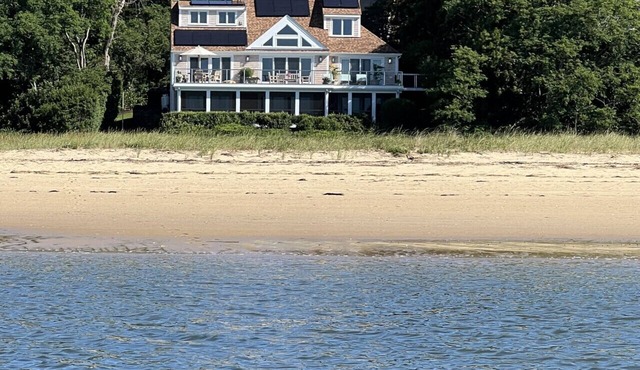 Beachfront `Cape` on Wellfleet Bay with epic views and private beach! in Wellfleet