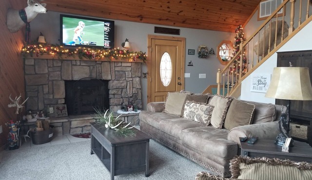 Beaver Lakefront Cabin in Garfield