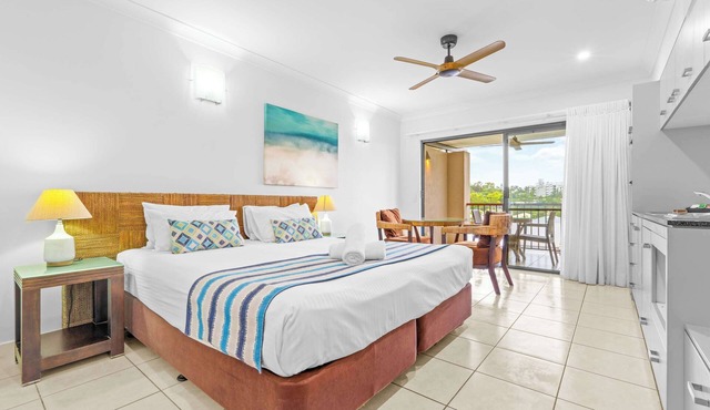 Bluewater Hideaway—Lagoon Outlook by Trinity Beach in Trinity Beach