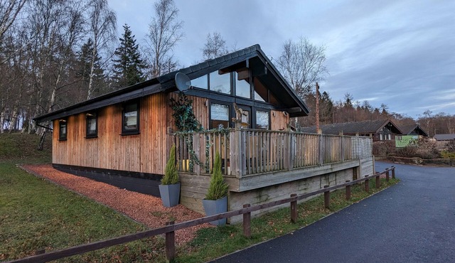 Boutique, 3 bedroom lodge in the heart of Northumberland with private hot tub in Newcastle upon Tyne