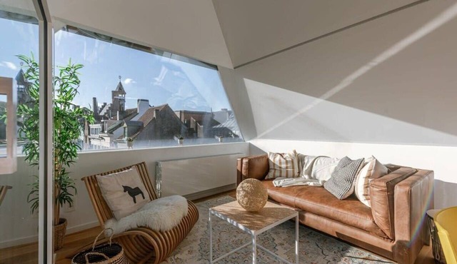 Bright 2BR apartment w/balcony in Gent