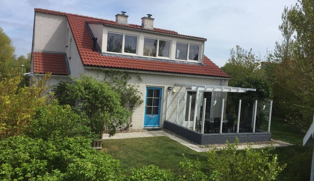 Bungalow an den Dünen: Großzügiger Garten mit BBQ, Stuga und BBQs sowie Sauna in De Cocksdorp