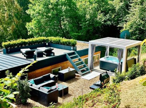 Bungalow im Schwarzwald auf wunderschönem Anwesen in Neubulach