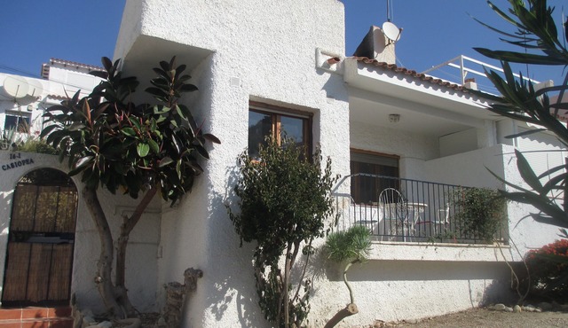 BUNGALOW (SAT SMARTTV & INTERNET)-COVETA FUMA -EL CAMPELLO in El Campello