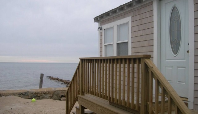Cape Cod/Oceanfront on Nantucket Sound w/ Private Beach & Deck, Free Kayaks in South Yarmouth