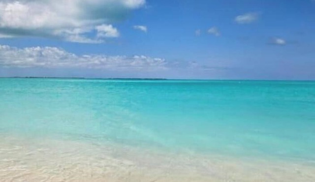 Castaway Cove Beach Villa in Treasure Cay