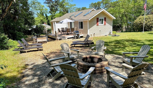 Central AC, Large Deck, Renovated & Walk to Cooks Brook - Ideal for Two Families in Eastham