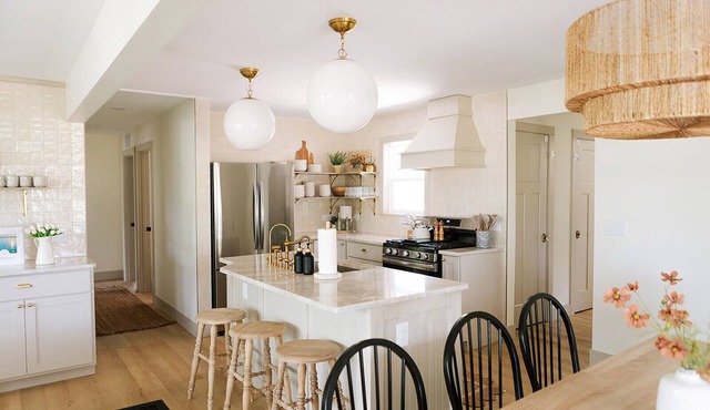 Chalet By The Bay- a serene waterfront escape in Suttons Bay