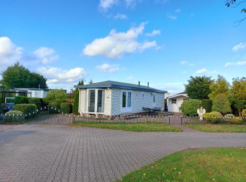 Chalet Schoonhoeve in Schoonloo
